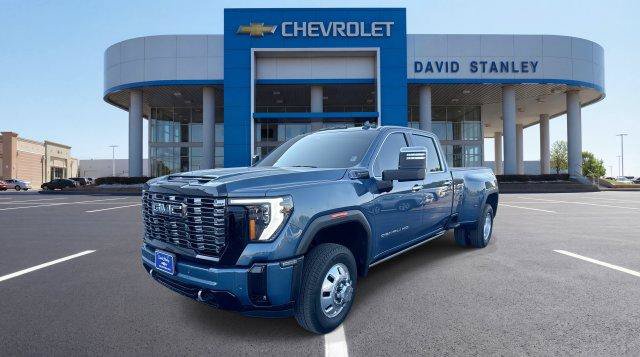 Used 2026 GMC Sierra 3500 Denali Ultimate AWD/4WD image 1