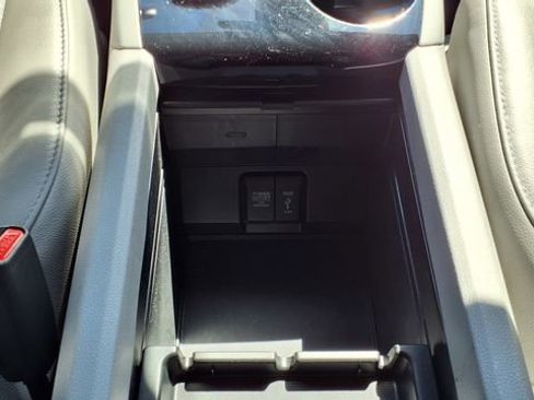 Used 2017 Honda Pilot Touring image 35