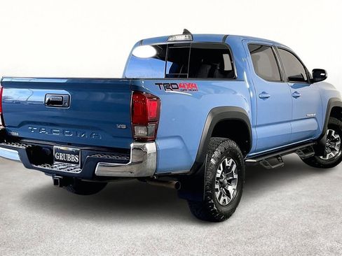 Used 2019 Toyota Tacoma SR image 2