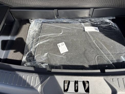 Used 2025 Ford Explorer Platinum w/ Ultimate Package AWD/4WD image 6