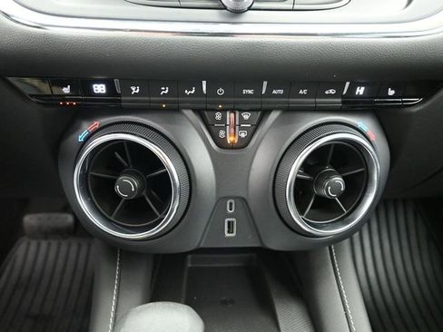 Used 2024 Chevrolet Blazer LT w/ Convenience Package image 18