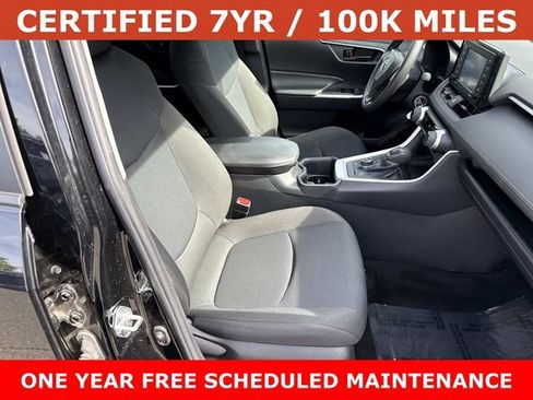 Used 2022 Toyota RAV4 LE AWD/4WD image 9