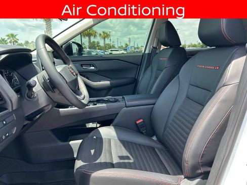 Used 2026 Nissan Rogue SV AWD/4WD image 13