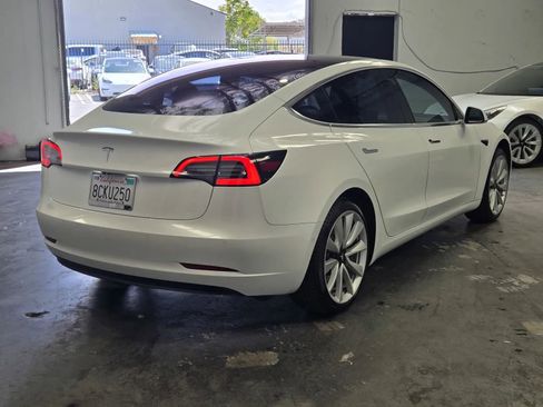 Used 2018 Tesla Model 3 Long Range image 4