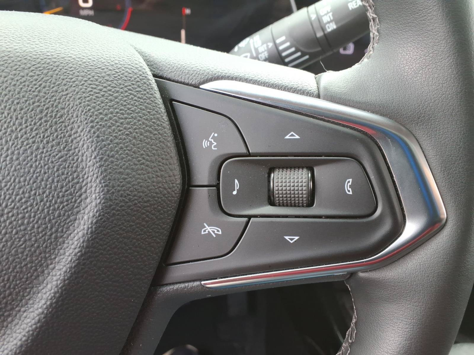 Used 2024 Chevrolet Trax ACTIV w/ Sunroof Package FWD image 28