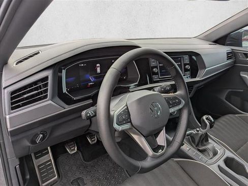 Used 2024 Volkswagen Jetta Sport image 12