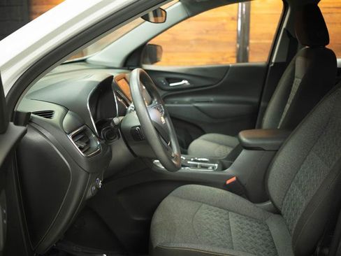Used 2023 Chevrolet Equinox LT FWD image 8