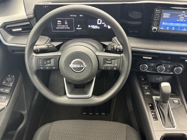 Used 2025 Nissan Kicks S FWD image 13