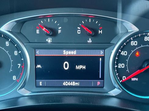 Used 2023 Chevrolet Traverse LT image 12