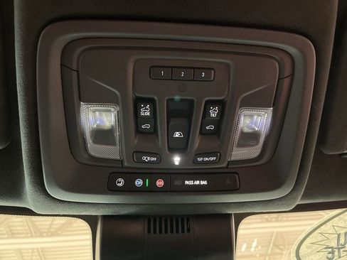 Used 2024 GMC Sierra 3500 Denali Ultimate image 30