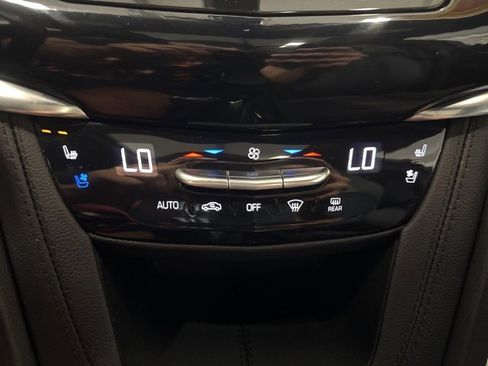 Used 2024 Cadillac XT6 Sport image 37