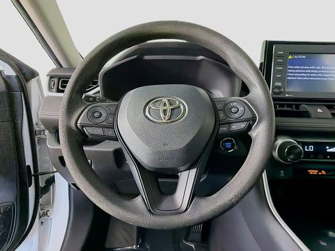 Used 2020 Toyota RAV4 XLE w/ Carpet Mat Package FWD image 11
