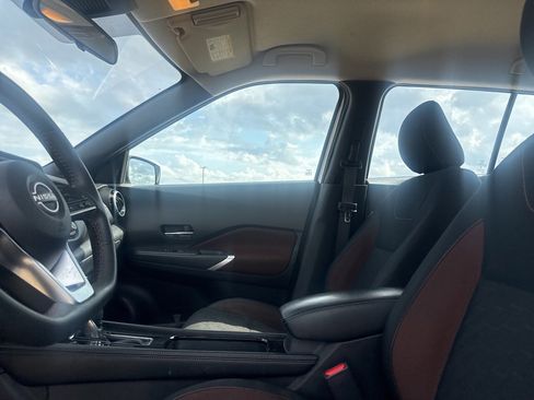 Certified 2023 Nissan Kicks SR w/ Exterior Package image 37