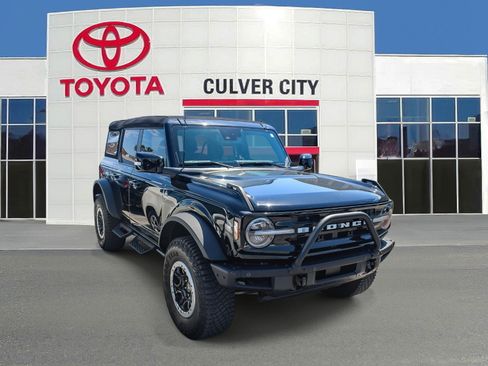 Used 2024 Ford Bronco Outer Banks w/ Sasquatch Package AWD/4WD image 1
