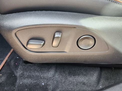 New 2026 GMC Acadia AT4 w/ Luxury Package image 18