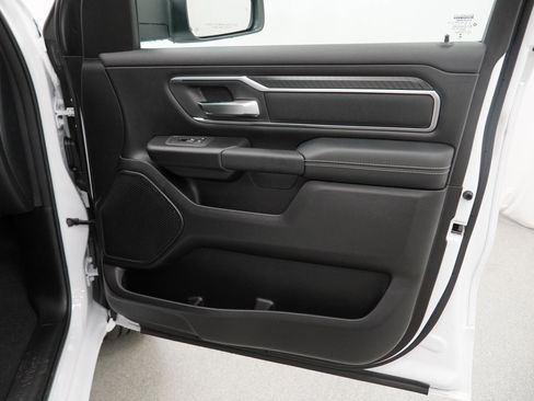 New 2026 RAM 1500 4x4 Crew Cab image 31