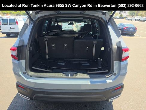 Used 2025 Honda Pilot Black Edition image 12