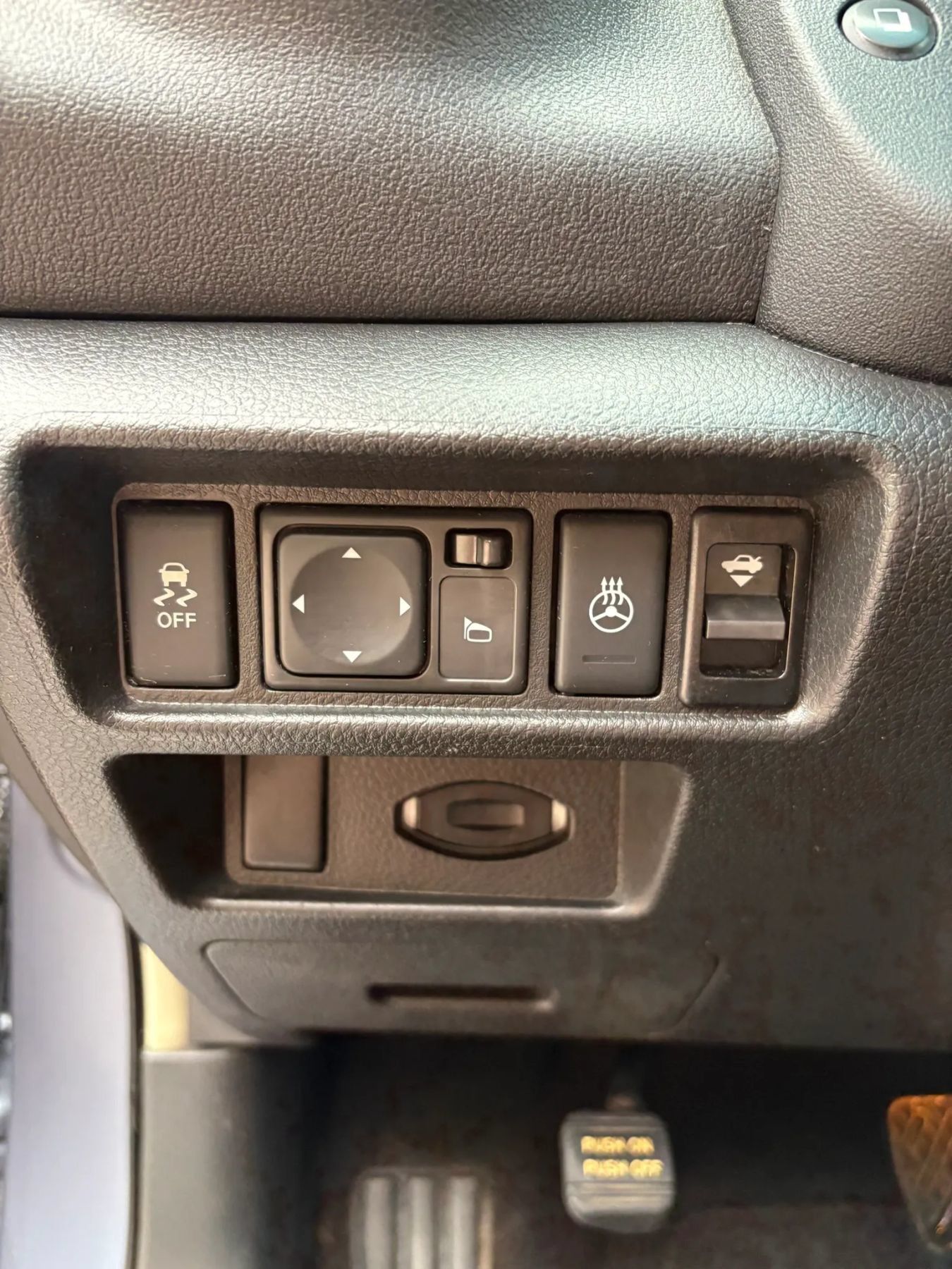 Used 2011 Nissan Maxima 3.5 SV w/ Monitor Pkg FWD image 15