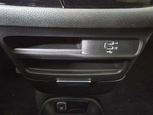 New 2026 Chrysler Pacifica Select image 25