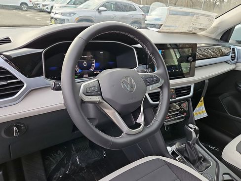 New 2026 Volkswagen Taos SE AWD/4WD image 19