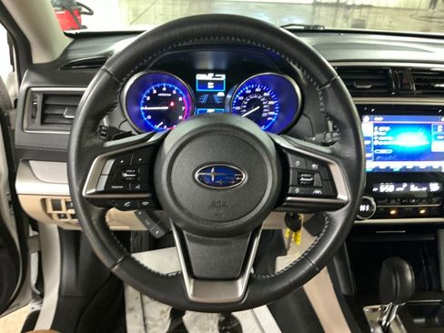 Used 2019 Subaru Outback 2.5i Premium image 15