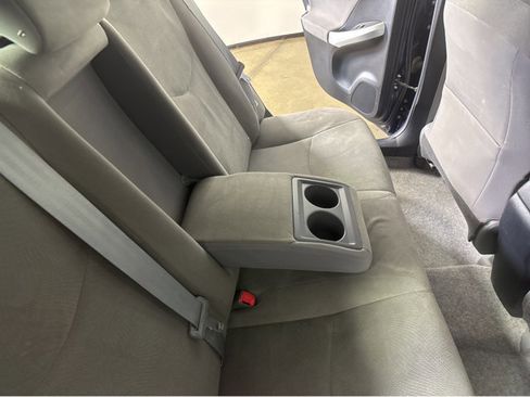 Used 2014 Toyota Prius Three image 30