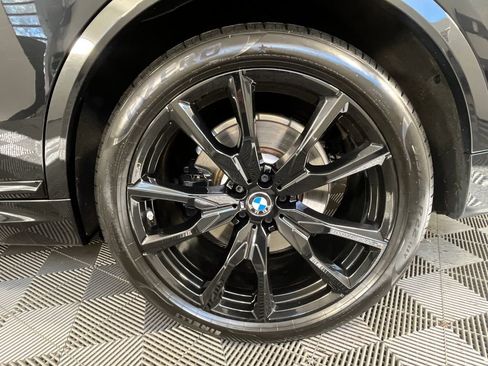 Certified 2025 BMW X7 xDrive40i w/ Executive Package AWD/4WD image 16
