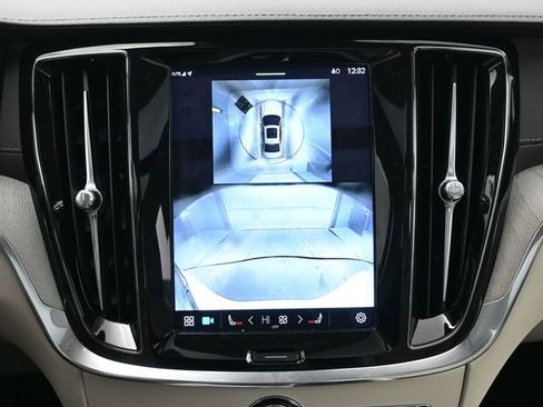 Used 2024 Volvo S60 B5 Ultimate image 21