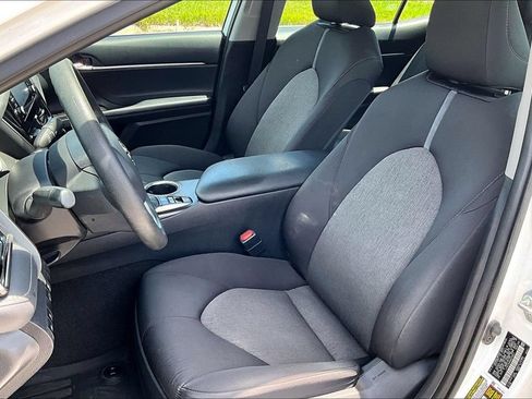 Used 2021 Toyota Camry LE w/ Protection Package (Q2) (TMS) FWD image 24