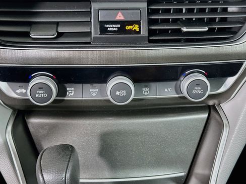Used 2018 Honda Accord LX image 22