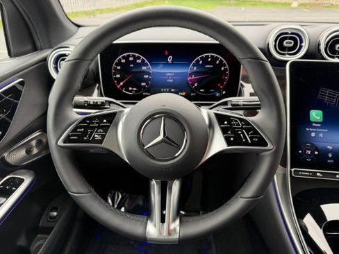 Used 2026 Mercedes-Benz GLC 300 4MATIC image 10