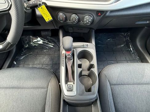 Used 2024 Chevrolet Trax RS w/ Driver Confidence Package FWD image 26
