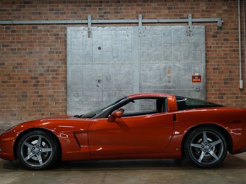Used 2006 Chevrolet Corvette Coupe w/ Preferred Equipment Group image 1