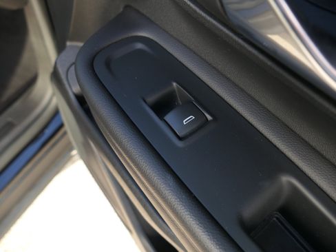 Used 2022 GMC Terrain SLE w/ Driver Convenience Package image 25