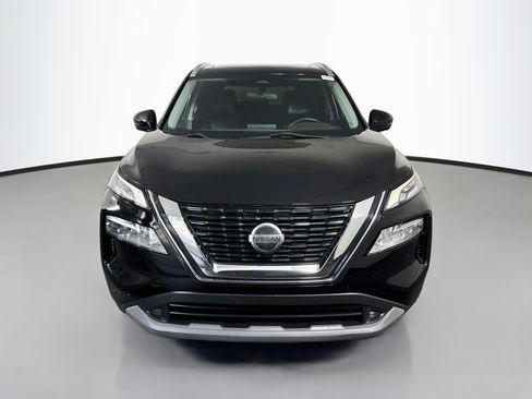 Used 2021 Nissan Rogue SV w/ Premium Package FWD image 2