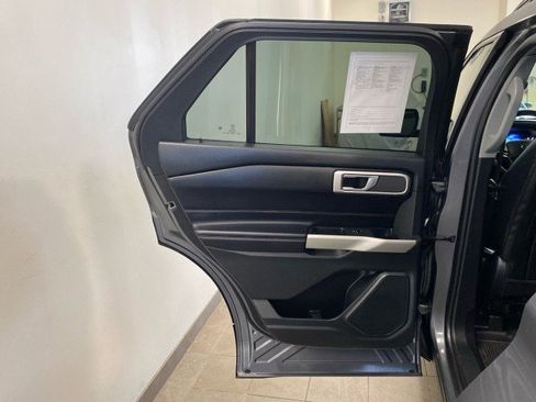Certified 2021 Ford Explorer XLT w/ Equipment Group 202A image 10