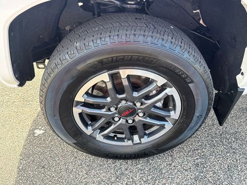 Used 2024 Toyota Tacoma TRD Off-Road image 37