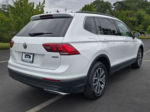 Used 2020 Volkswagen Tiguan SE image 4