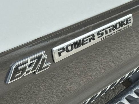 Used 2019 Ford F250 Lariat w/ Lariat Ultimate Package image 5