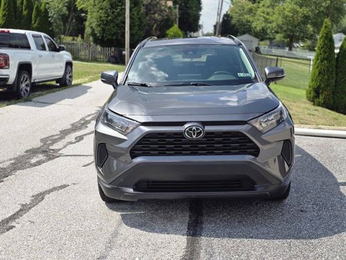 Used 2021 Toyota RAV4 LE AWD/4WD image 32