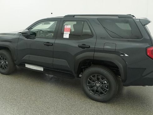 New 2026 Toyota 4Runner SR5 AWD/4WD image 37