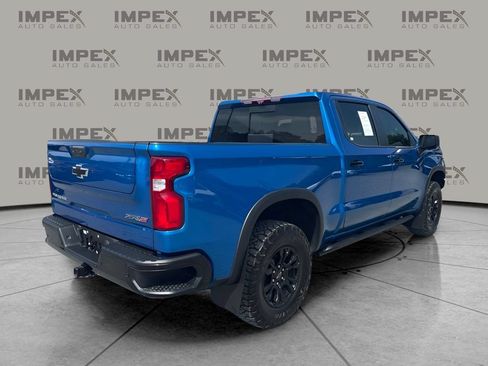 Used 2022 Chevrolet Silverado 1500 ZR2 w/ Technology Package AWD/4WD image 6