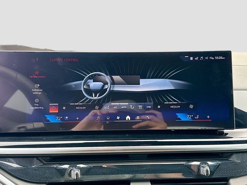 New 2026 BMW ALPINA XB7 AWD/4WD image 37