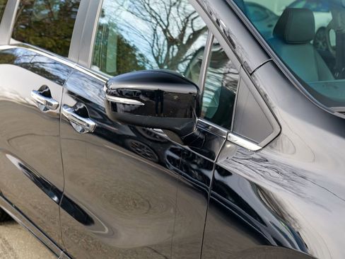 Used 2023 Honda Odyssey Touring image 11