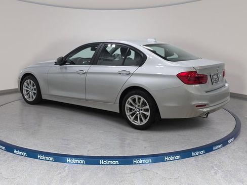 Used 2018 BMW 320i xDrive Sedan AWD/4WD image 8