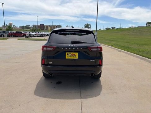 Used 2024 Ford Escape ST-Line w/ Tech Pack #1 AWD/4WD image 4