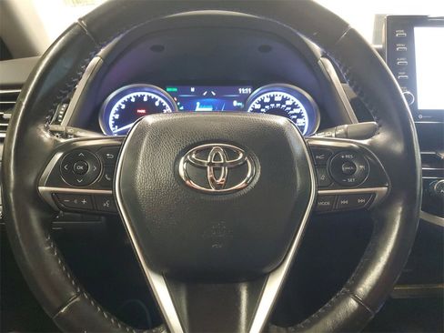 Used 2021 Toyota Camry XLE image 21