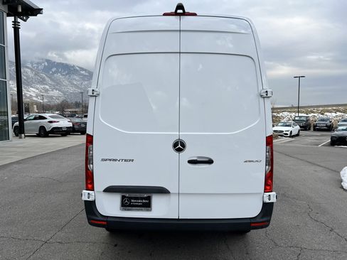 New 2025 Mercedes-Benz Sprinter 2500 image 12