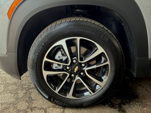 Used 2025 Chevrolet TrailBlazer LT image 28