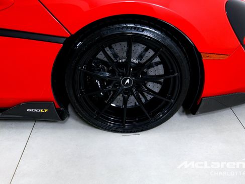 Used 2019 McLaren 600LT RWD image 23
